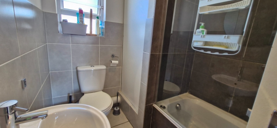 2 Bedroom Property for Sale in Costa Da Gama Western Cape